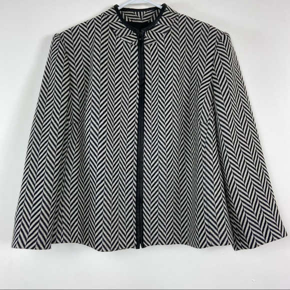 Oscar de la Renta wool blk & wht chevron zip coat - Picture 2 of 12